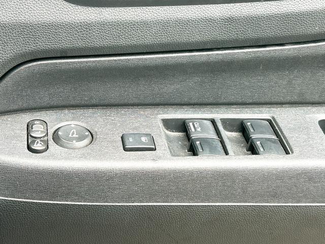 0803124A30260424W00309.jpg