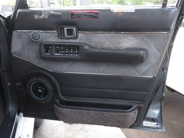 0804367A30260423W00313.jpg