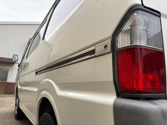 0710035A30261026W00113.jpg