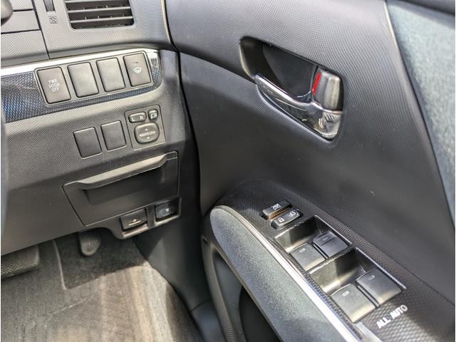 1001990A30260422W00208.jpg