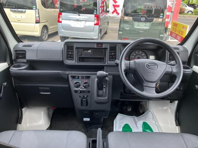 1002345A30260420W00817.jpg