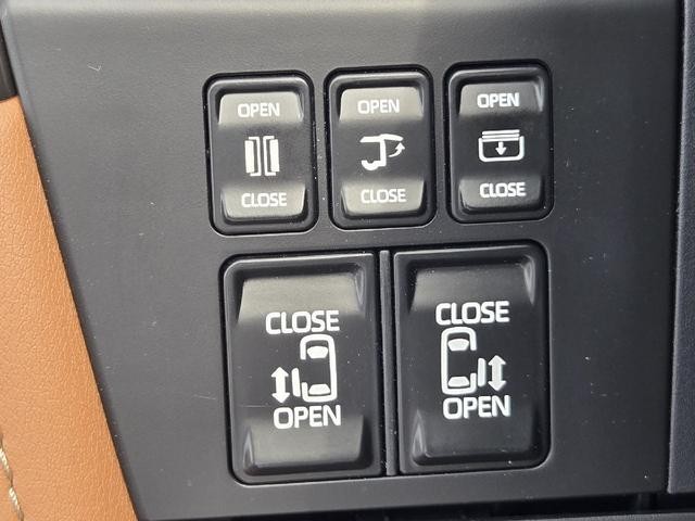 0503864A30260828W00118.jpg