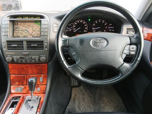 0520627A30260915W00102.jpg