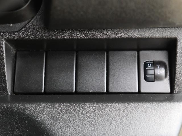 1300998A30260423W00412.jpg
