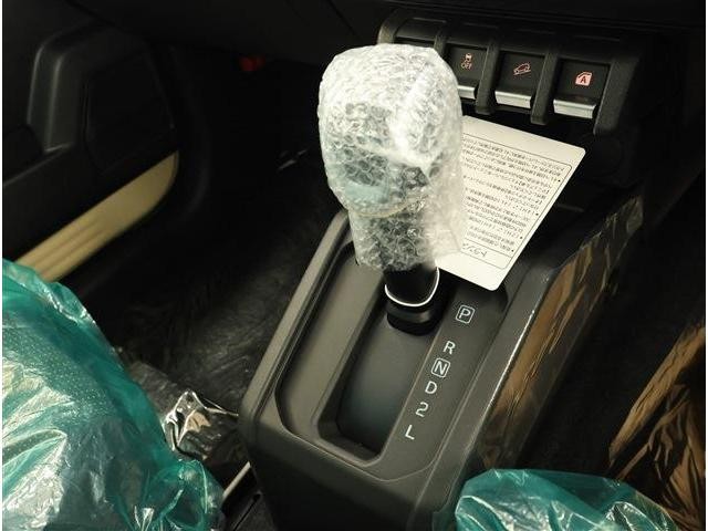 0204126A30260805W00108.jpg