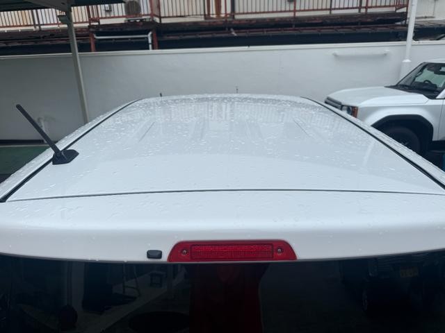 0504323A30260910W00115.jpg