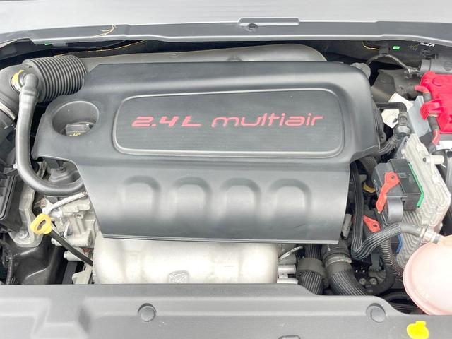 24746627_carP_l_18.jpg