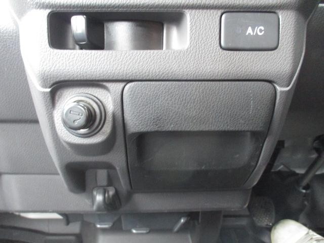 0803064A30260907W00112.jpg