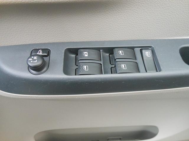 0500836A30260606W00114.jpg