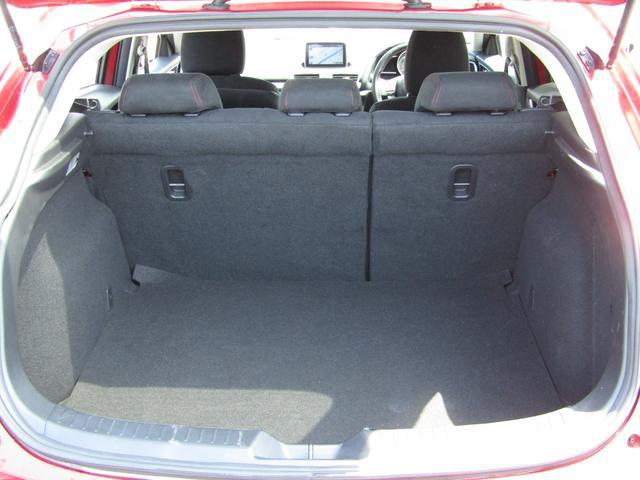 0903304A30260519W00115.jpg