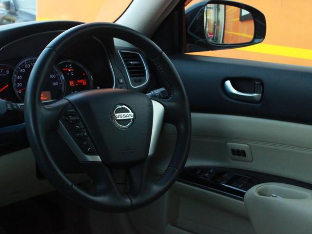 0520029A30260515W00610.jpg