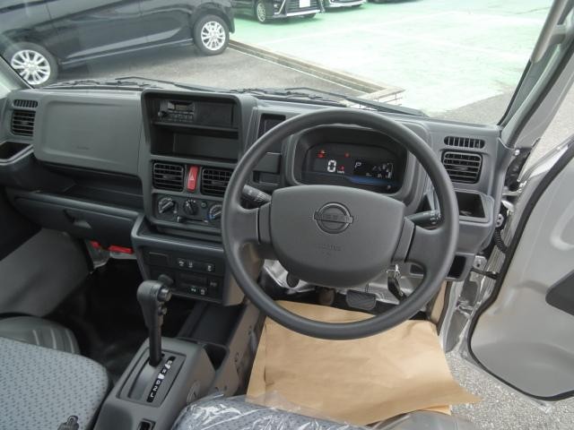 0230040A30260906W00315.jpg