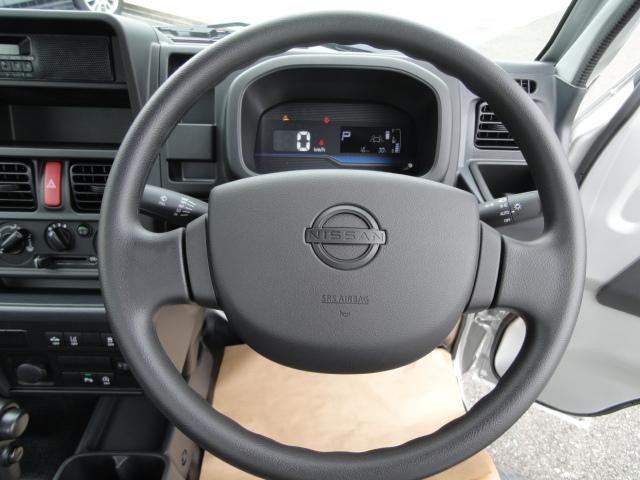 0230040A30260906W00318.jpg