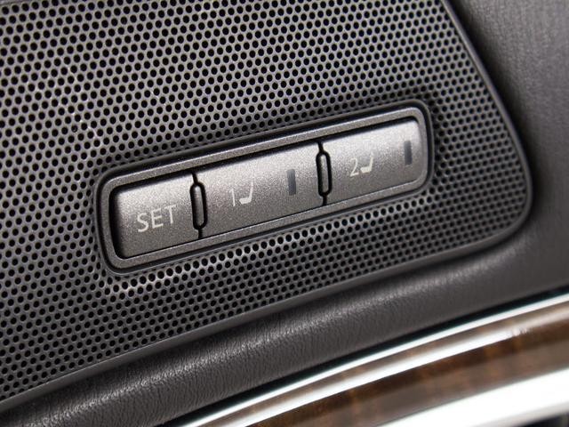 0560700A30260810W00114.jpg