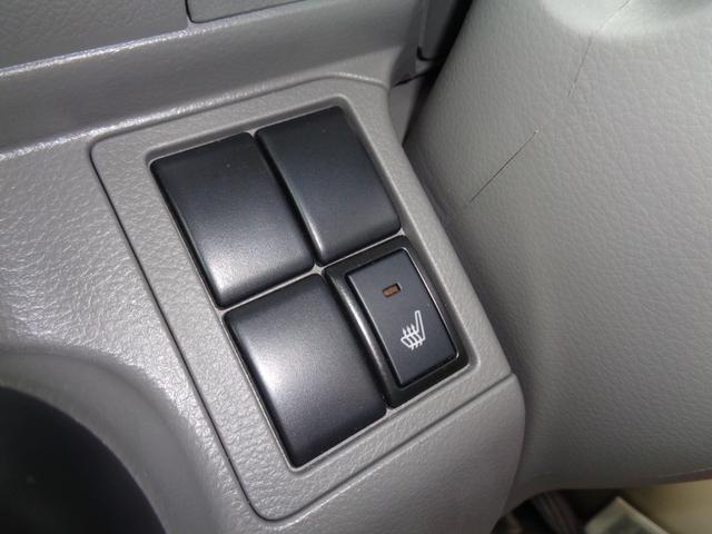 0904092A30260519W00204.jpg