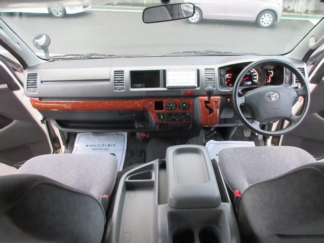 9700248A30261021W00102.jpg