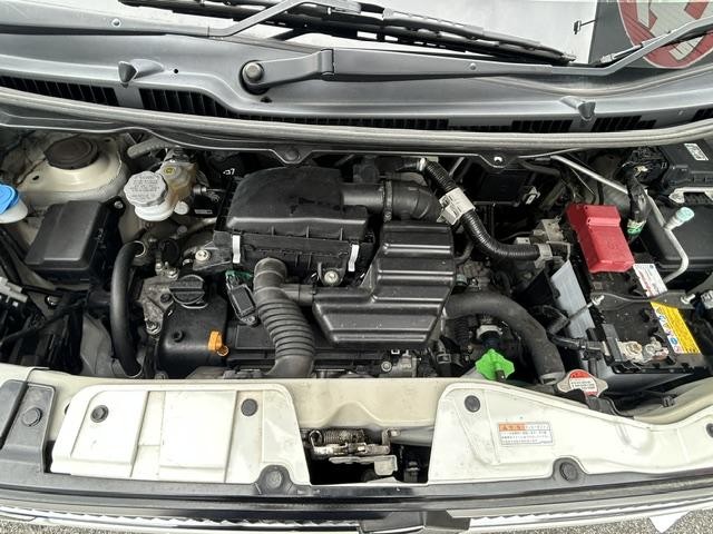 0208323A30260907W00119.jpg