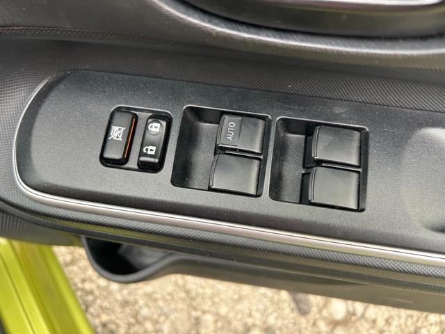 0511219A30260610W00116.jpg