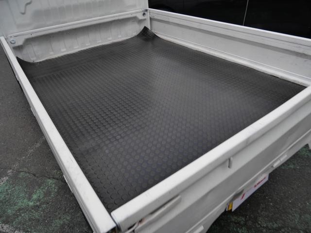 0803005A30260929W00107.jpg