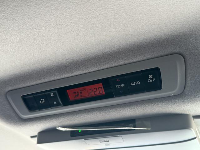 0700435A30260628W00105.jpg