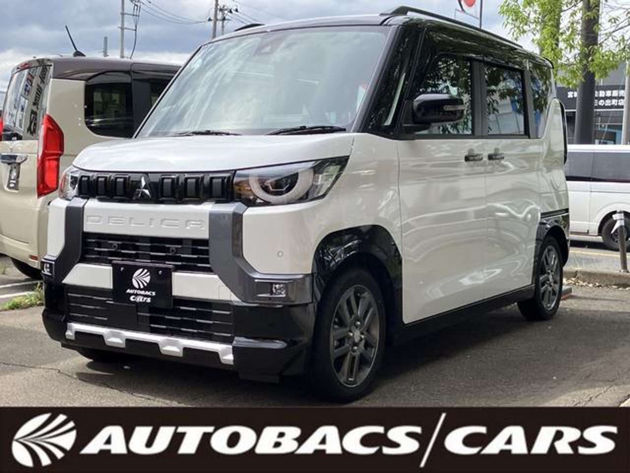2023 Mitsubishi Delica, photo 1 of 1