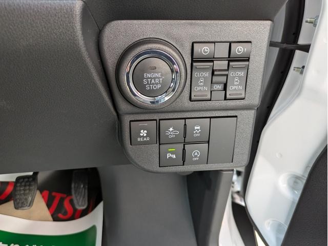 0541568A30260530W00113.jpg