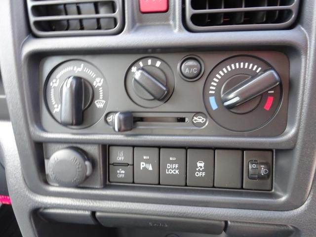 0900002A30260203W00705.jpg