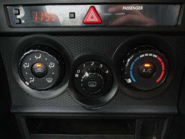 0540599A30260916W00111.jpg