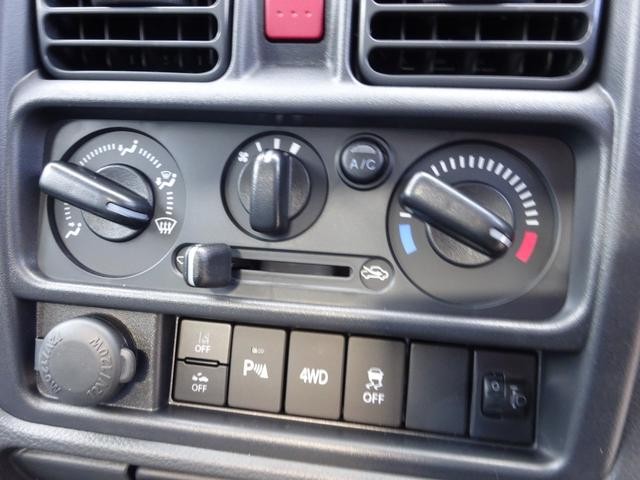 0900002A30260204W00106.jpg