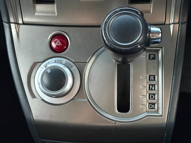 1201102A30261011W00117.jpg