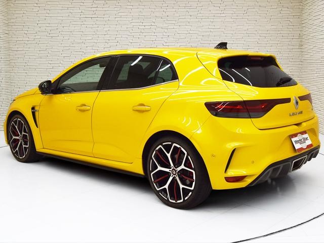 9200363A30261019W00301.jpg