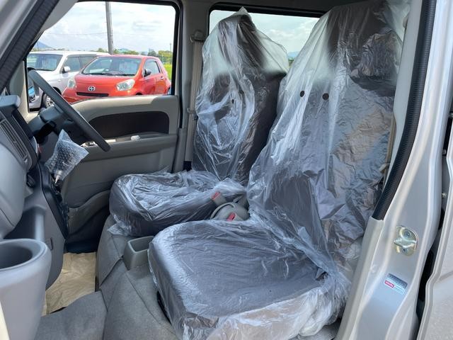 0702316A30260823W00204.jpg