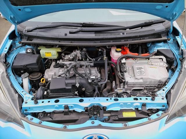 0540321A30261005W00215.jpg