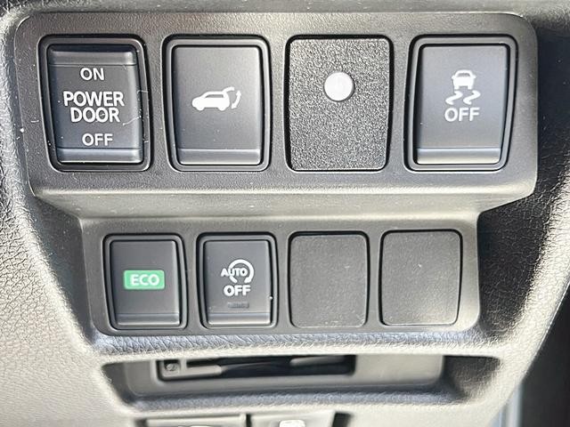 0207993A30260809W00107.jpg