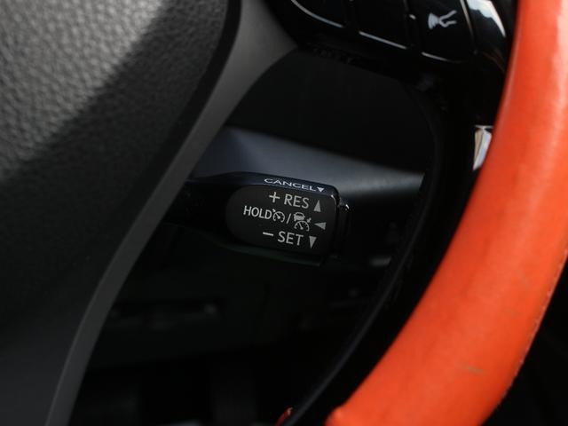 0520046A30260805W00217.jpg