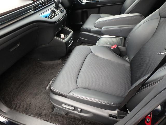 1101114A30260706W00214.jpg