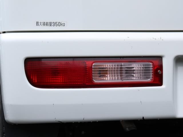0404609A30260910W00115.jpg