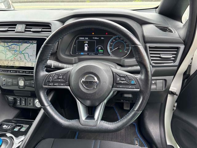 0800872A30260501W00102.jpg