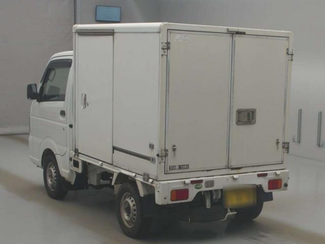 24938008_carP_l_4.jpg