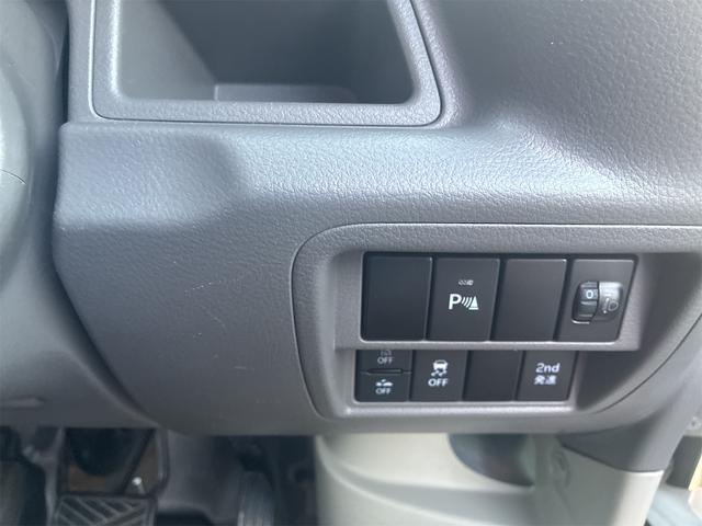 0900975A30260421W00115.jpg