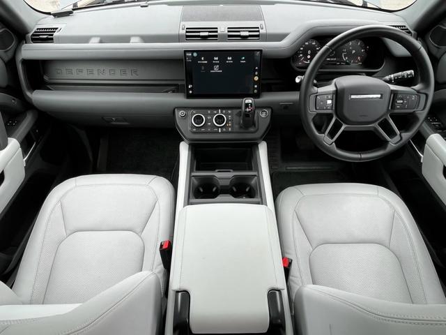 0704948A30261002W00101.jpg