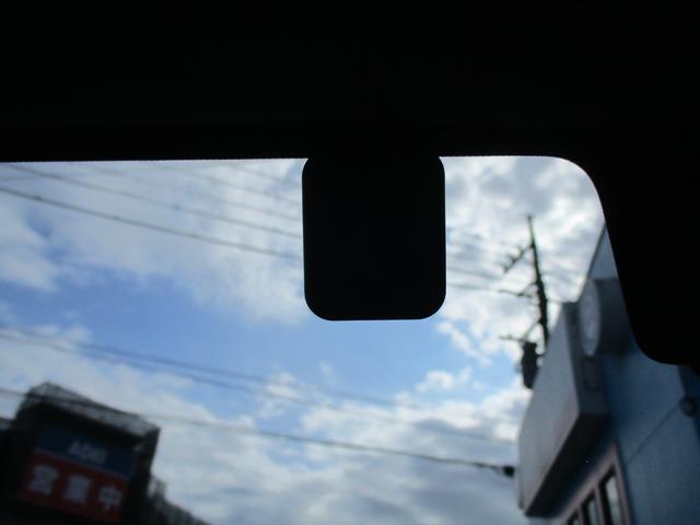 0580685A30261002W00101.jpg