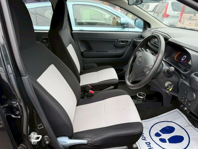 0403411A30260607W00206.jpg