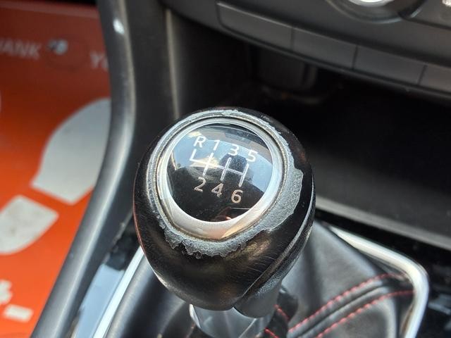 0209410A30260905W00104.jpg