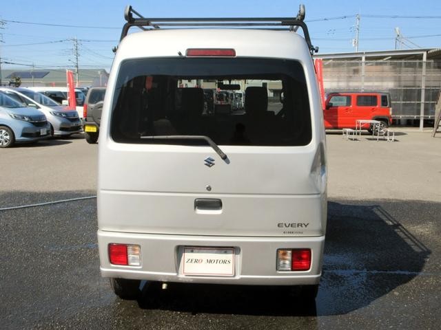 0509023A30261009W01711.jpg