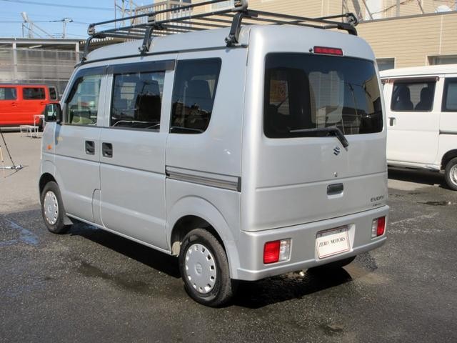 0509023A30261009W01717.jpg