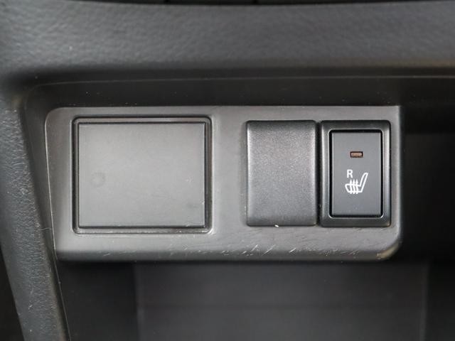 1300998A30260510W00412.jpg