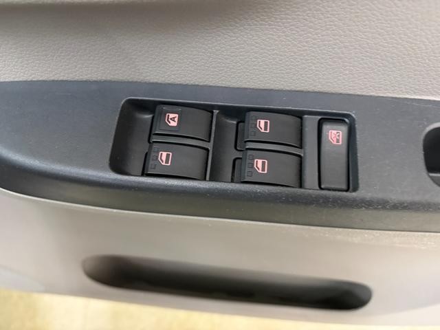 0302498A30260715W00216.jpg