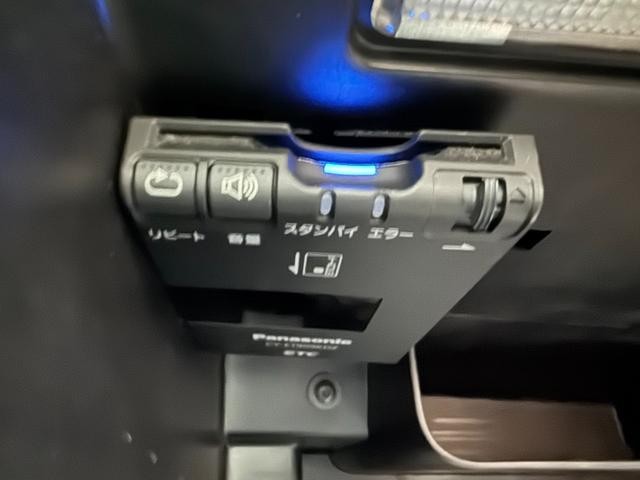 0903532A30260929W00115.jpg