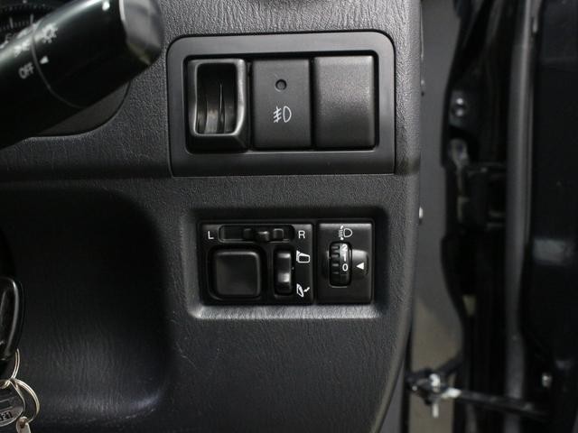 0207743A30260915W00219.jpg